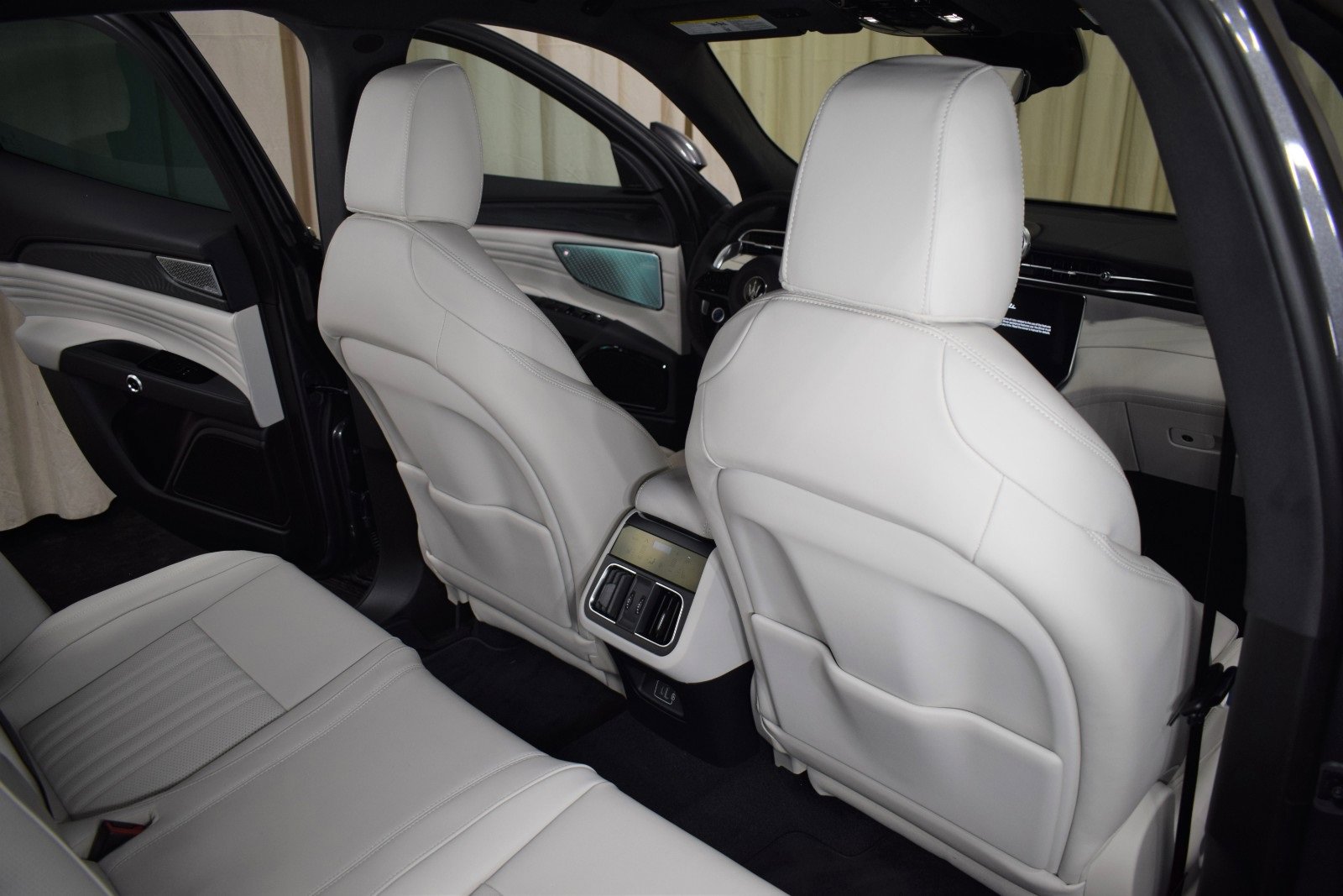 New 2024 Maserati Grecale GT image 23