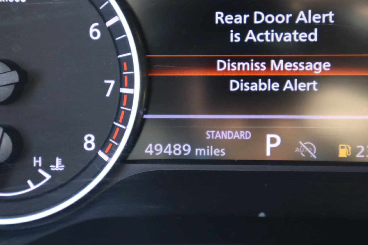Used 2025 Nissan Pathfinder SV FWD image 11