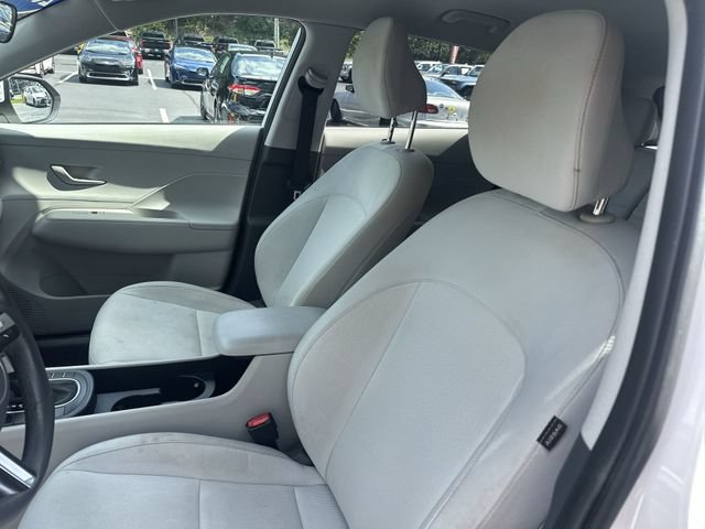 Used 2025 Hyundai Kona SEL FWD image 15
