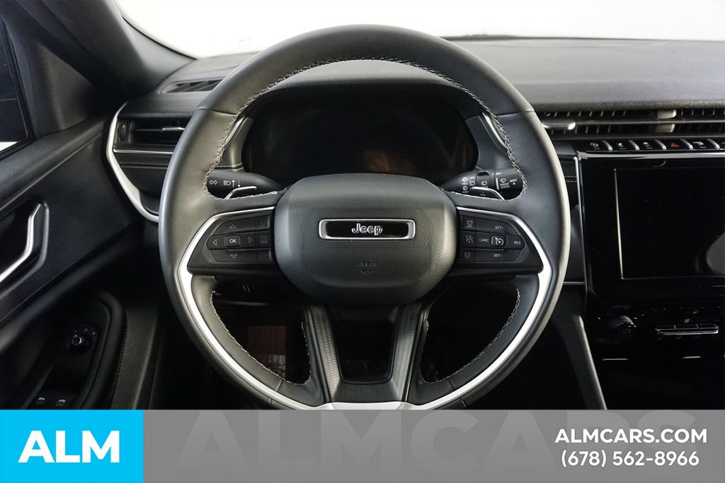 Used 2025 Jeep Grand Cherokee Altitude AWD/4WD image 25