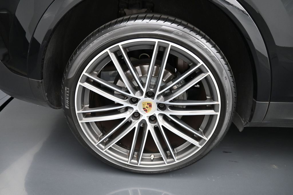 Certified 2021 Porsche Cayenne S AWD/4WD image 28
