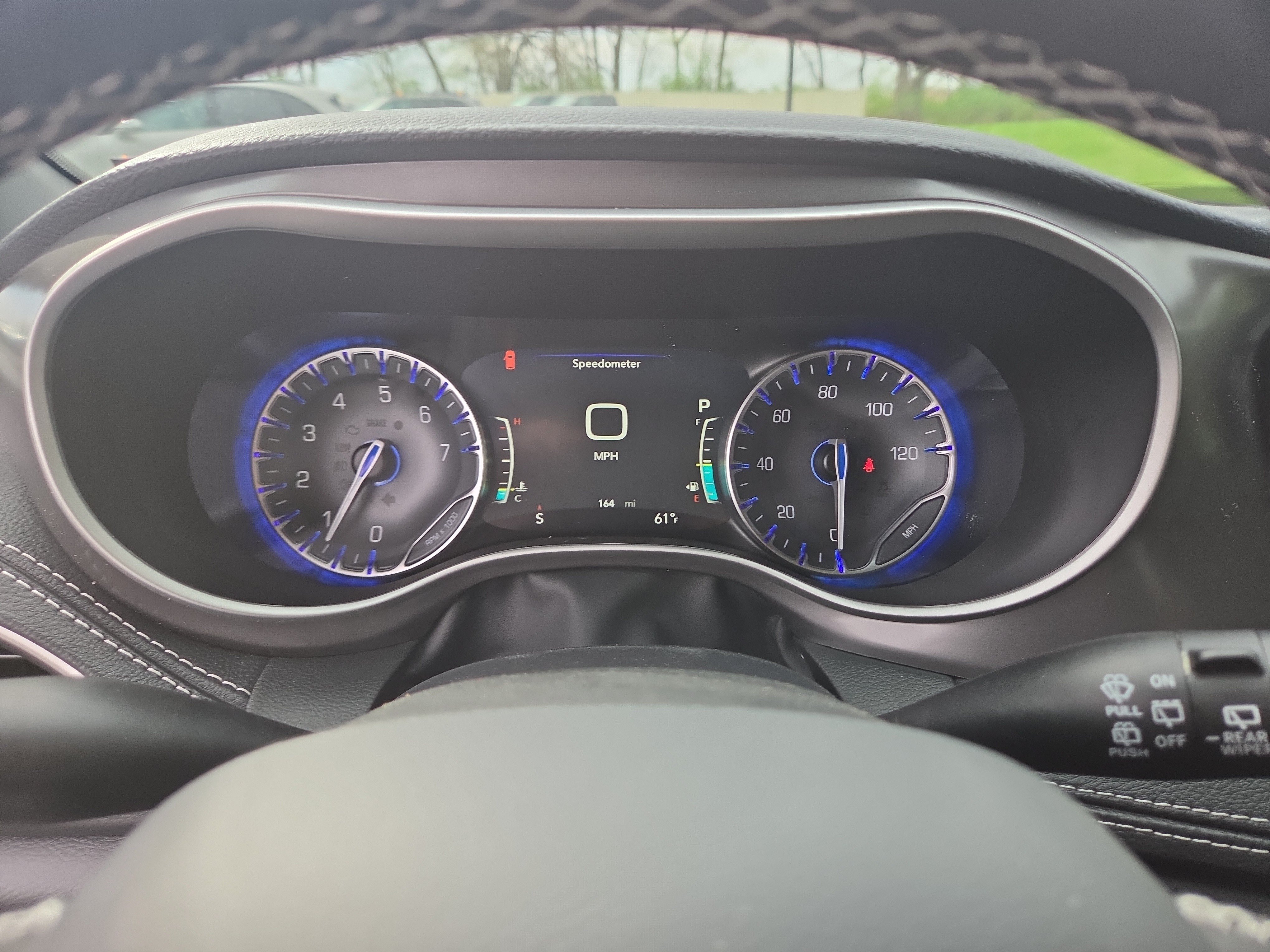 New 2026 Chrysler Pacifica Select AWD/4WD image 4
