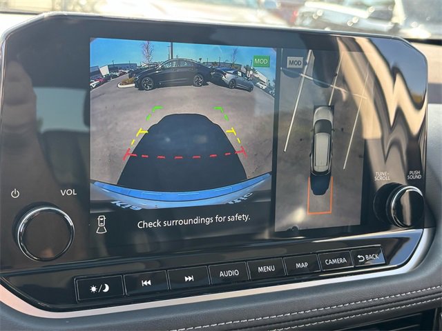 Used 2022 Nissan Rogue Platinum w/ Head-Up Display Package image 32