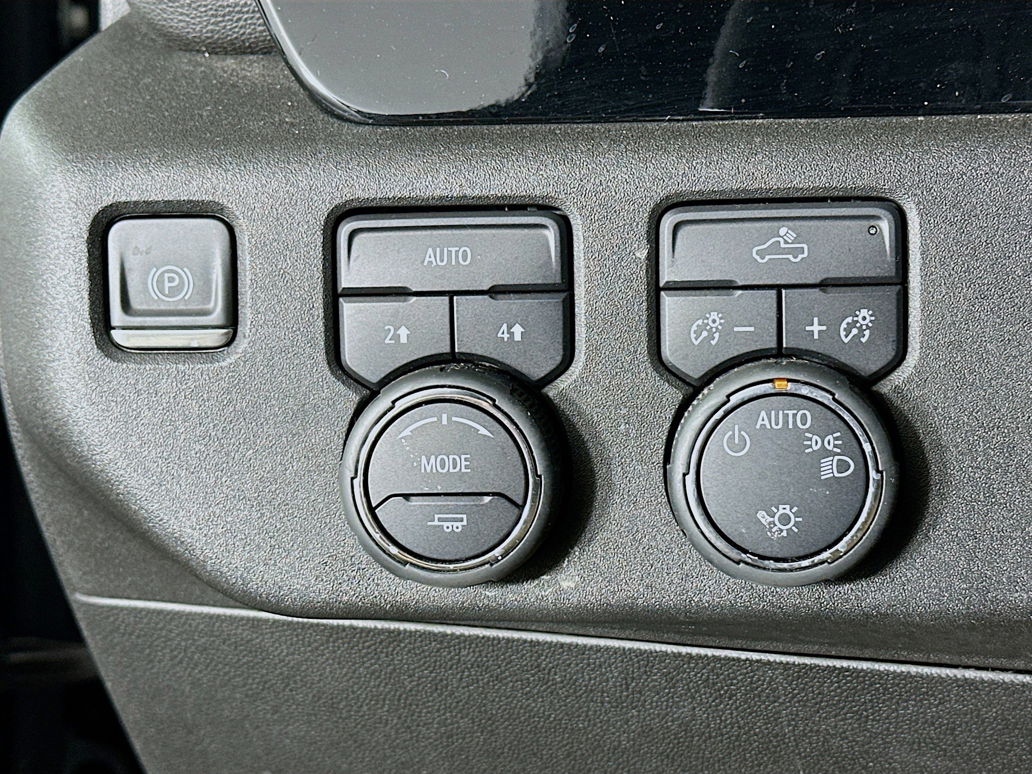 Used 2024 Chevrolet Silverado 1500 LT image 17