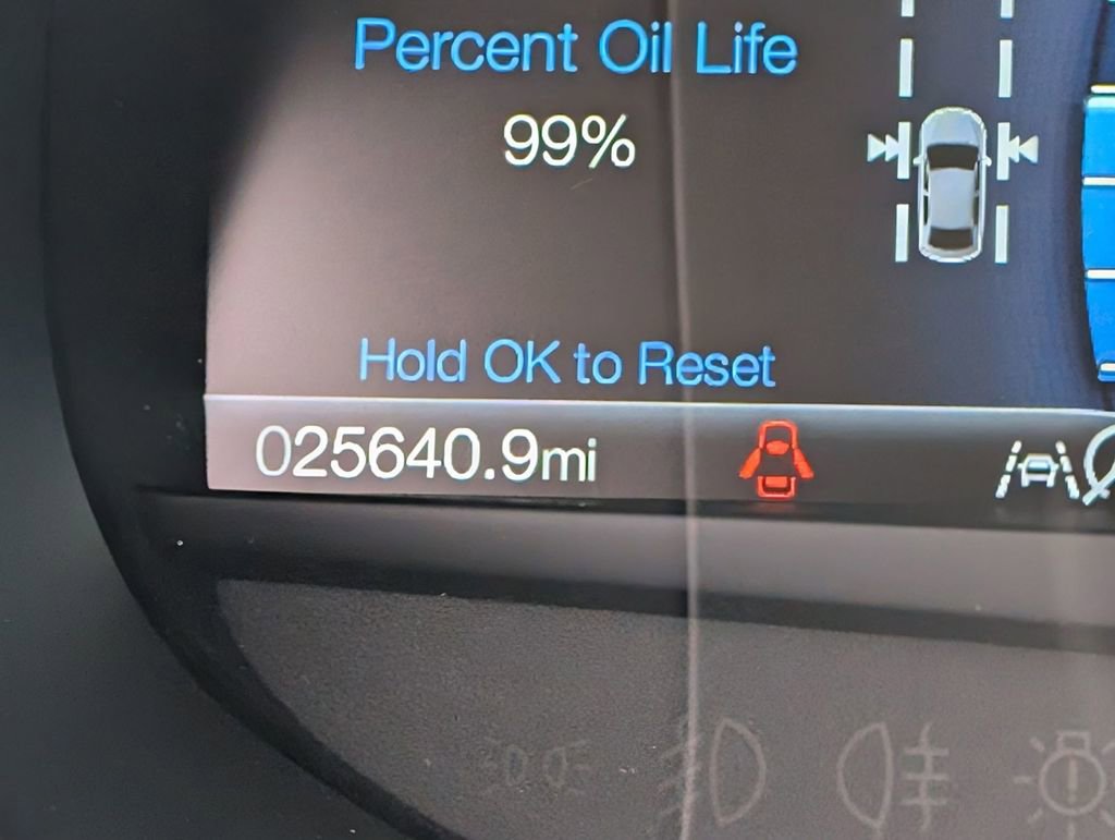 Used 2023 Ford Edge Titanium image 21