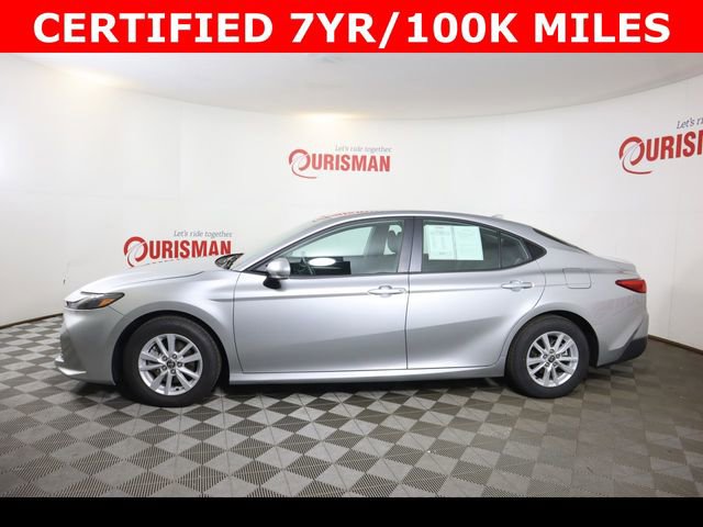 Used 2025 Toyota Camry LE FWD image 8