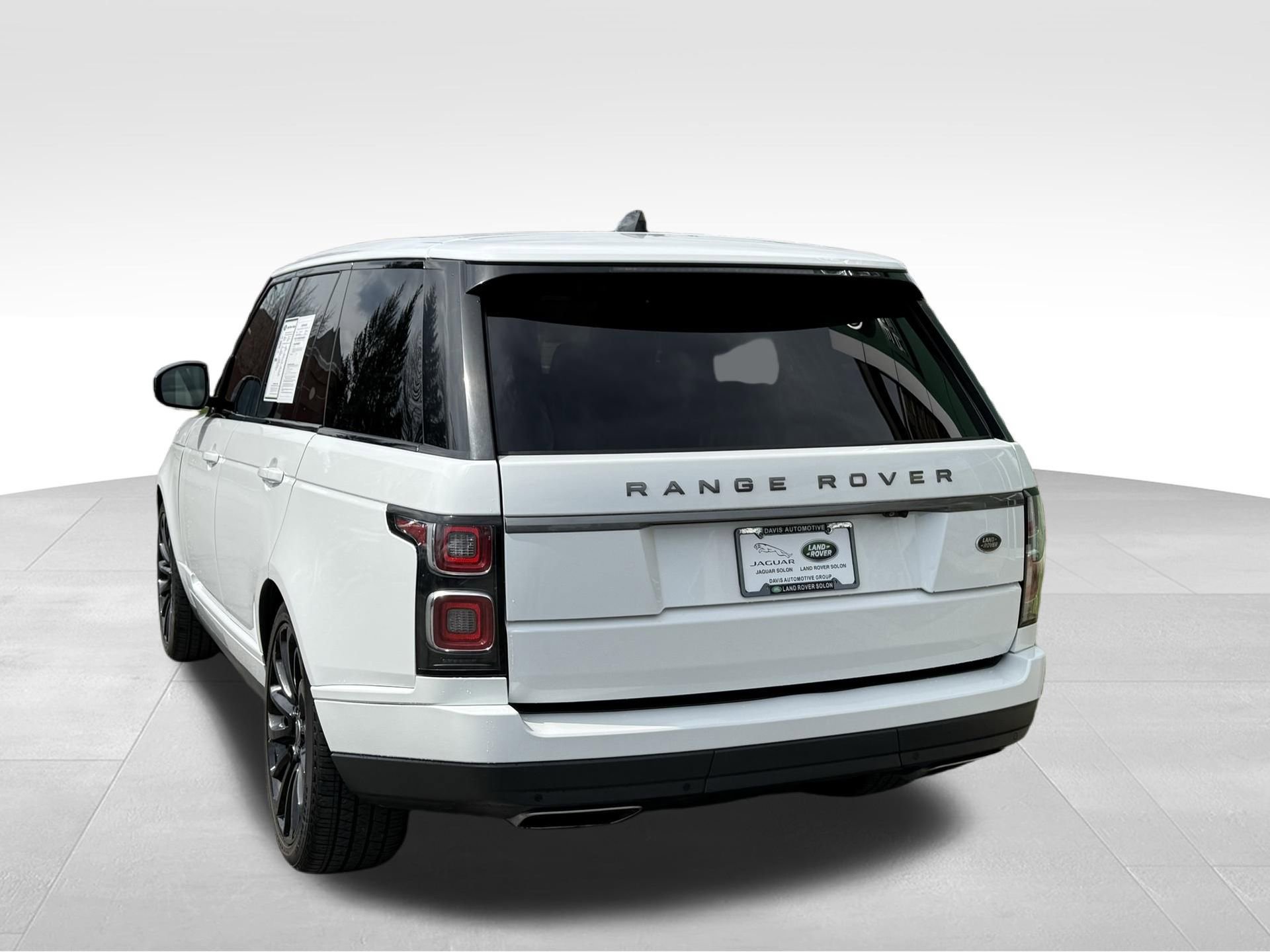 Used 2019 Land Rover Range Rover image 6