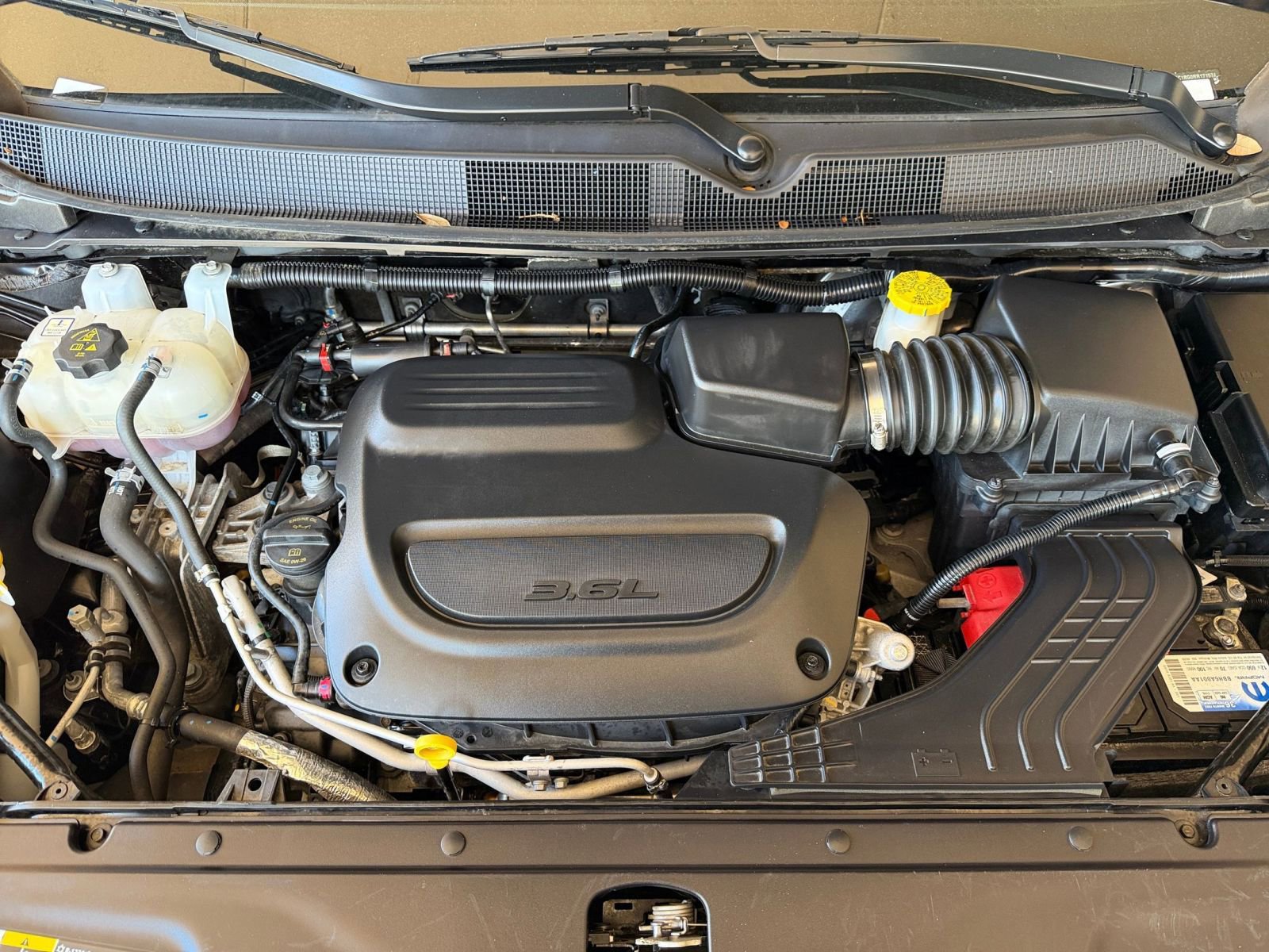 Used 2024 Chrysler Pacifica Touring-L image 30