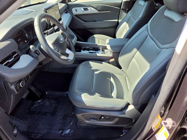 New 2026 Ford Explorer Active w/ Active Comfort Package RWD image 6