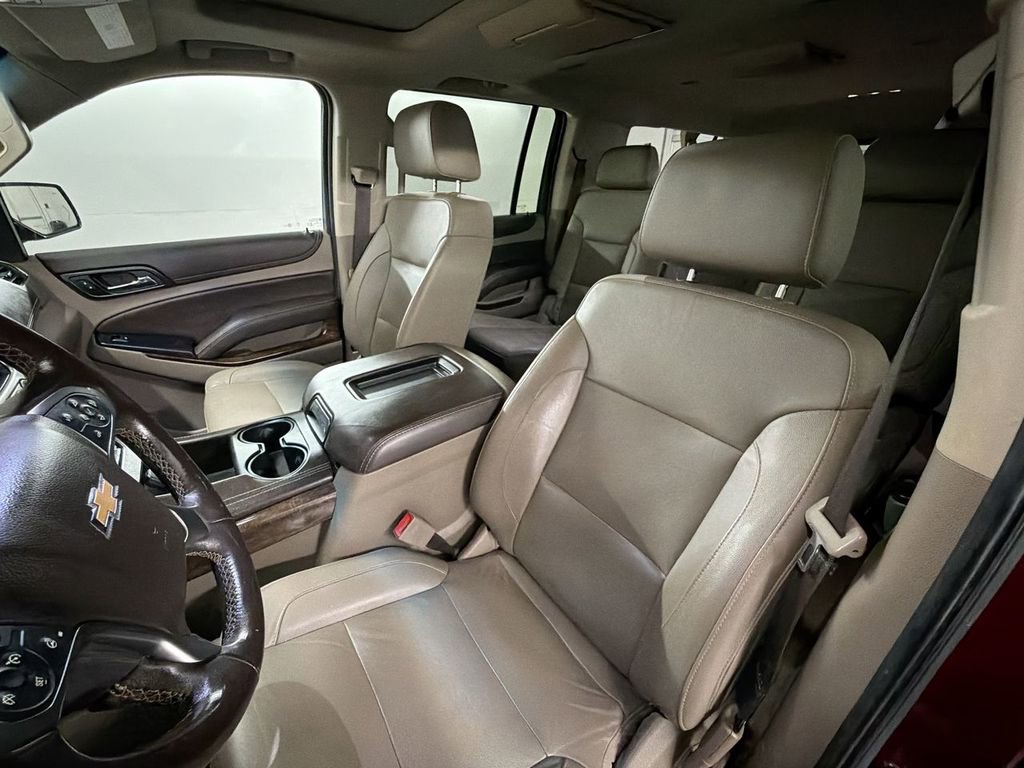 Used 2018 Chevrolet Suburban LT image 19
