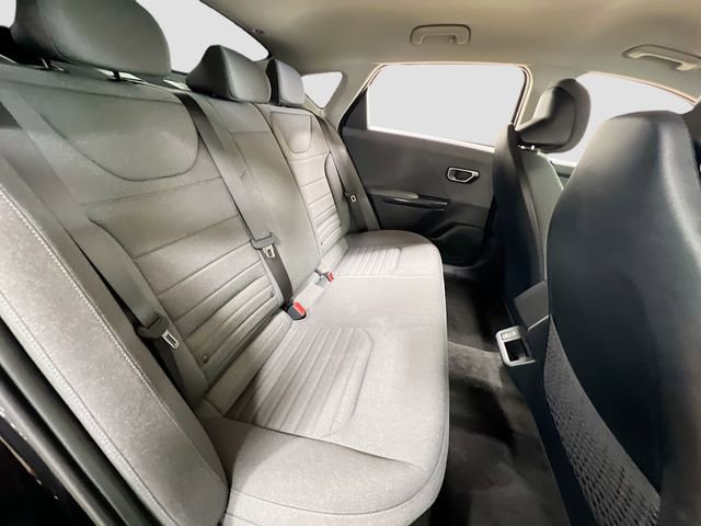 Used 2025 Kia K4 EX image 28
