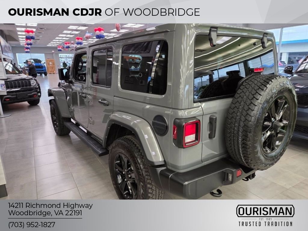 Used 2021 Jeep Wrangler Unlimited Sahara image 3