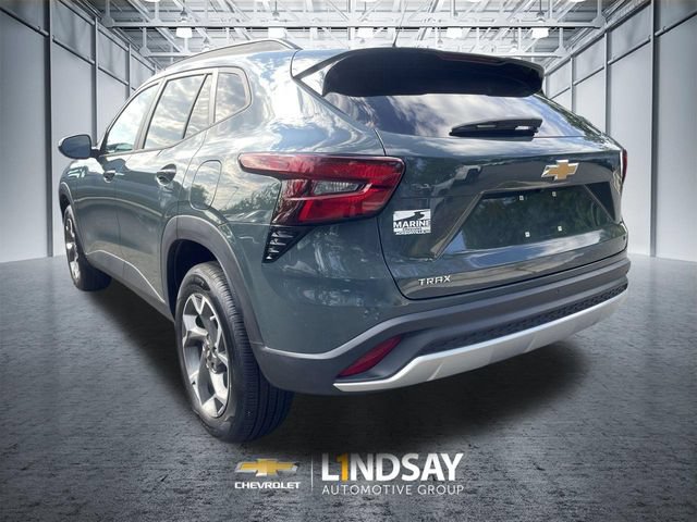 Used 2025 Chevrolet Trax LT w/ Driver Confidence Package FWD image 6