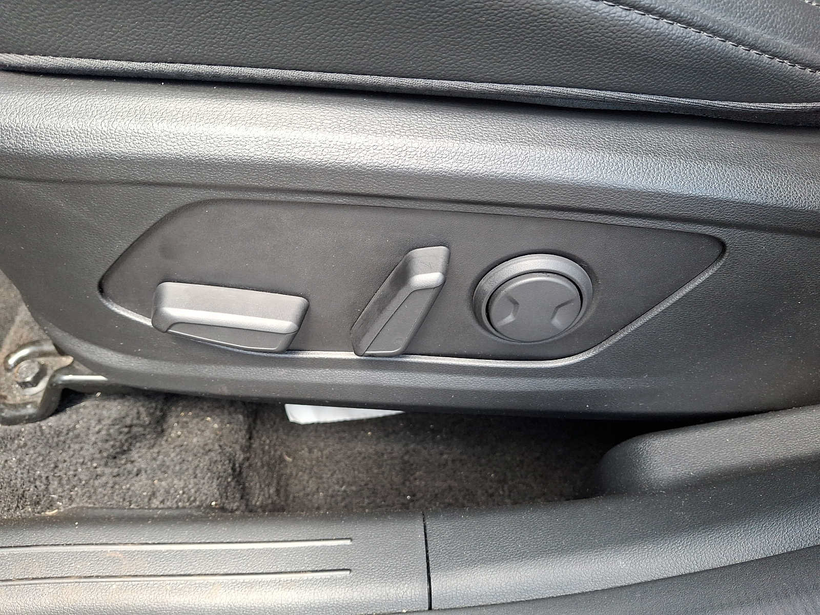 Used 2023 Hyundai Tucson SEL w/ Convenience Package AWD/4WD image 12