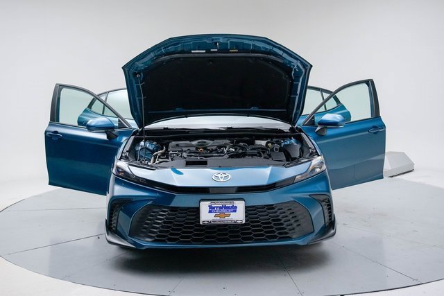 Used 2025 Toyota Camry SE image 19
