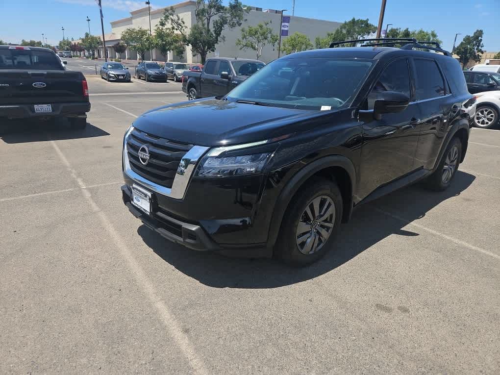 Used 2025 Nissan Pathfinder SV AWD/4WD video 1