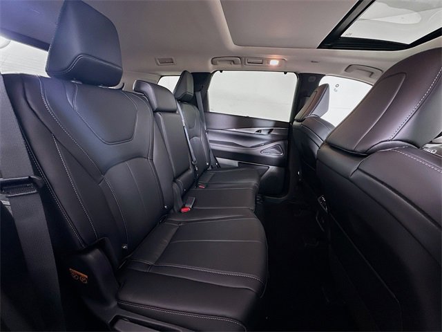 Certified 2025 INFINITI QX60 Luxe image 22