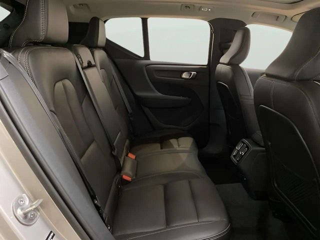 Used 2025 Volvo XC40 B5 Plus AWD/4WD image 74