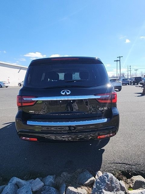 Used 2022 INFINITI QX80 Luxe w/ All-Season Package image 6
