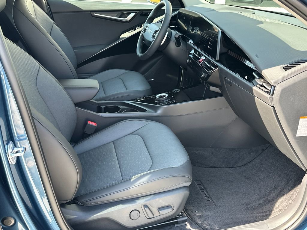 New 2026 Kia Niro Wave FWD image 13