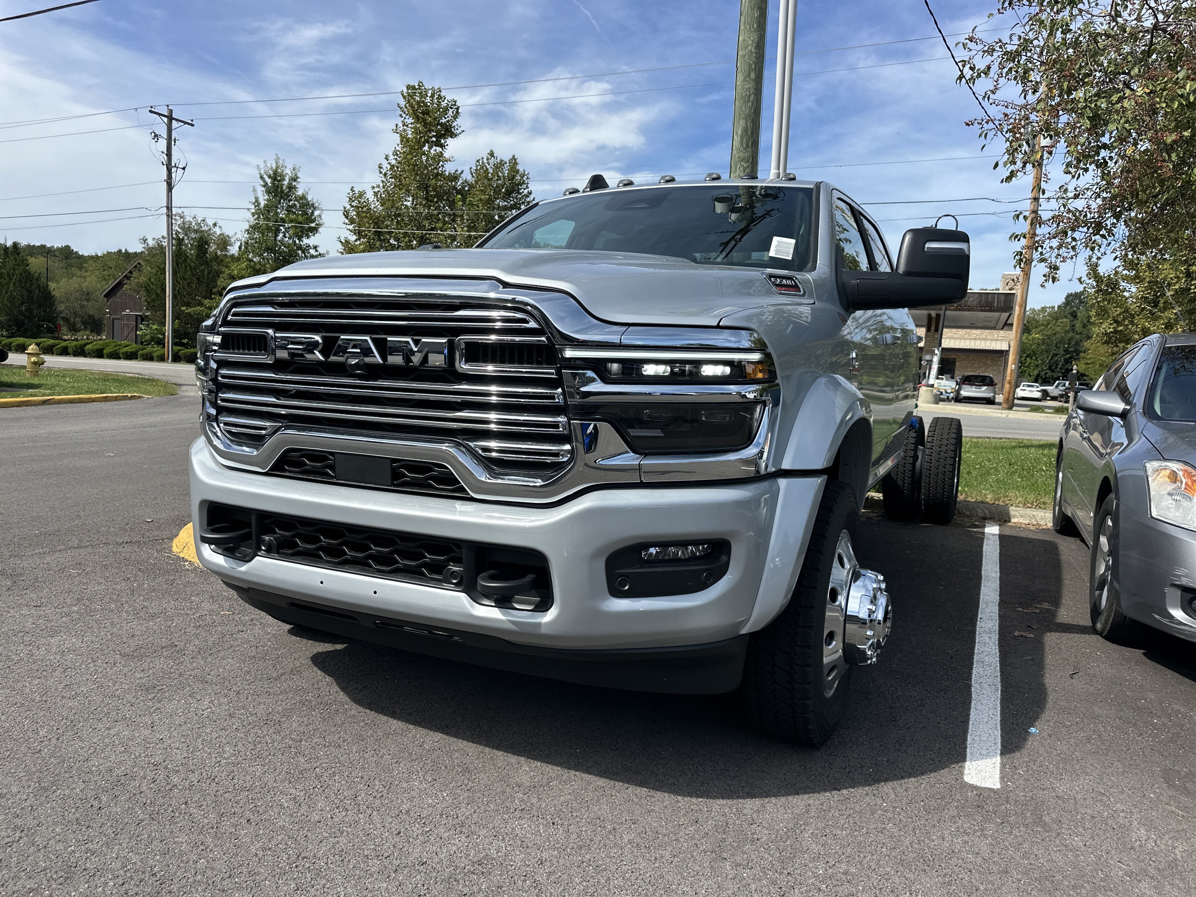 New 2027 RAM 5500 4x4 Crew Cab w/ Laramie Trim Package image 25