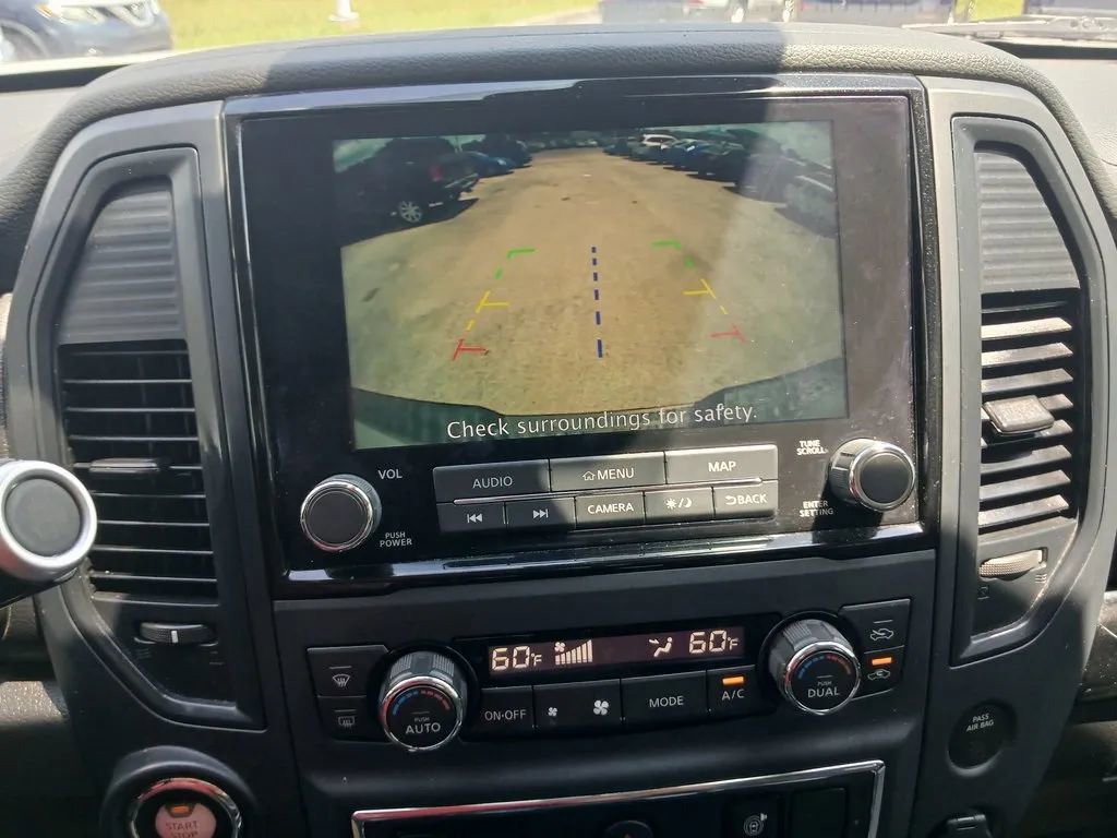 Used 2022 Nissan Titan SV w/ SV Convenience Package image 19