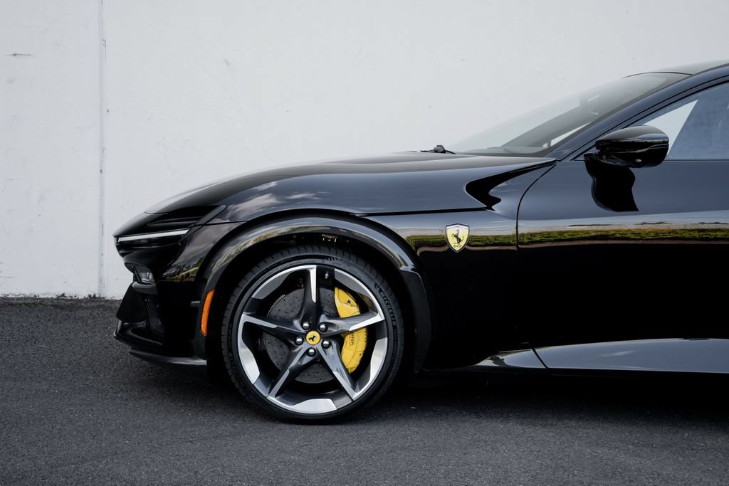 Used 2023 Ferrari Purosangue AWD/4WD image 15