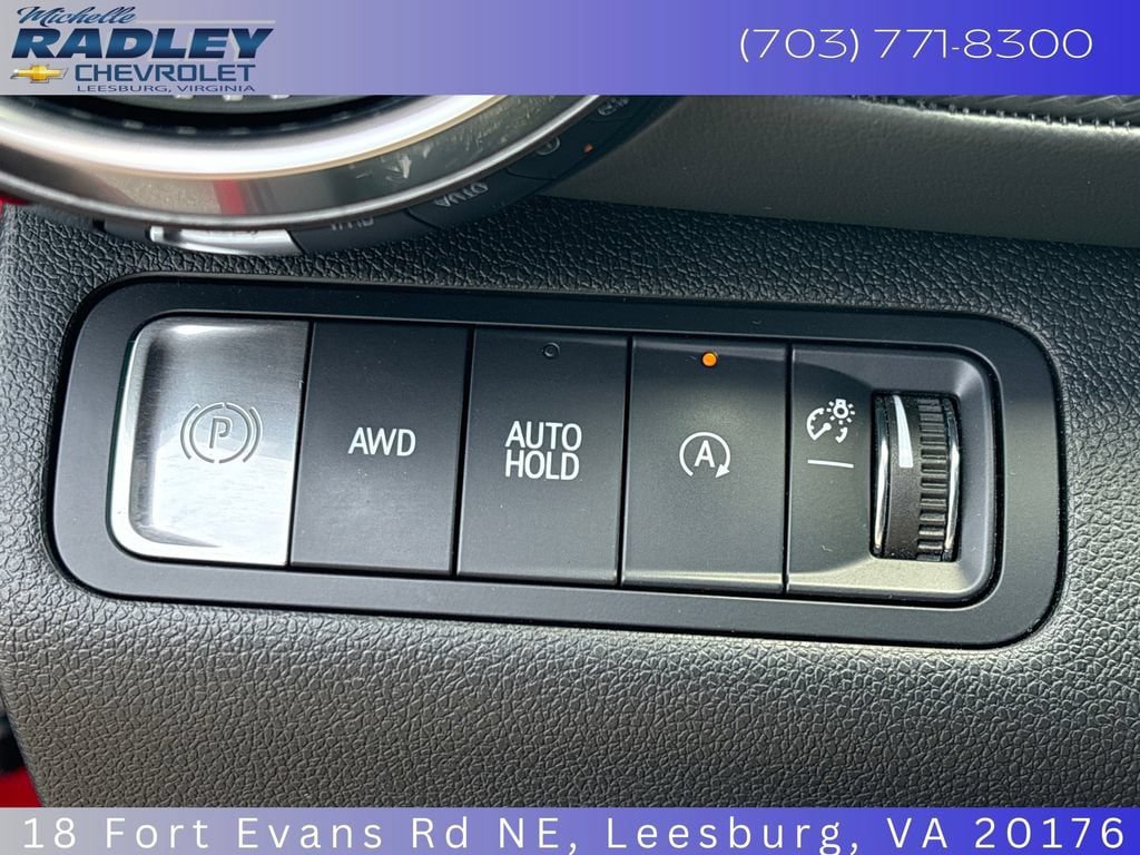 Used 2025 Chevrolet Equinox LT AWD/4WD image 17