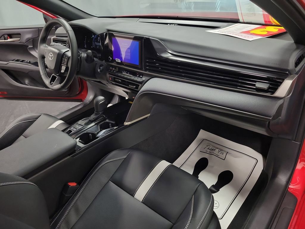 Used 2026 Toyota Camry SE image 25