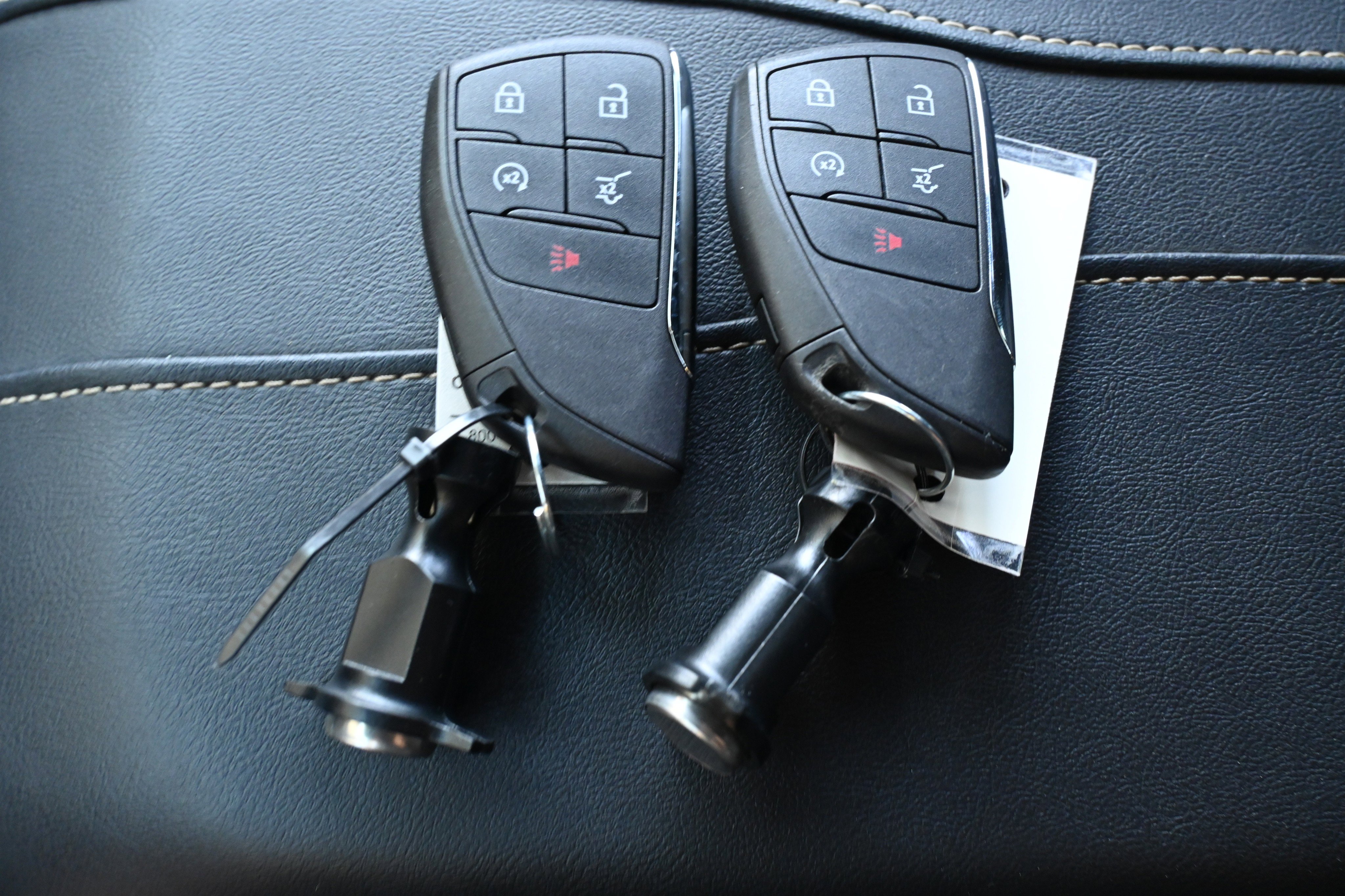 Used 2025 GMC Acadia Elevation image 37