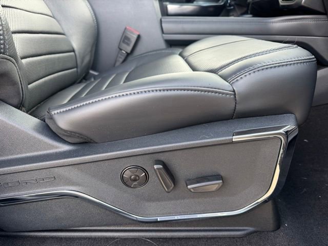 New 2026 Ford F250 Platinum image 24