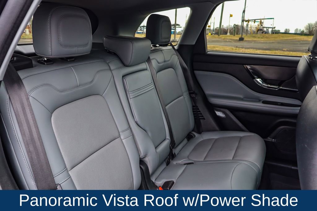 Used 2022 Lincoln Corsair AWD w/ Premium Package image 17