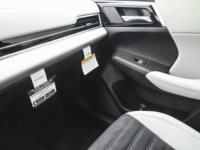 New 2025 Mitsubishi Outlander SE image 16