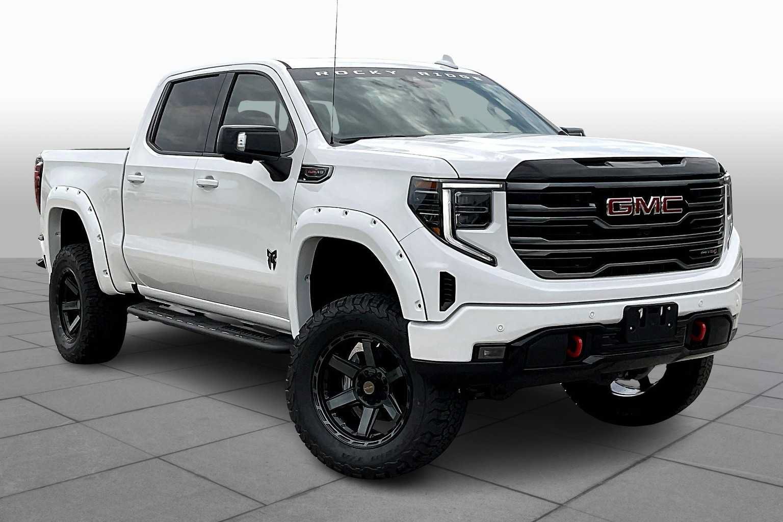 New 2025 GMC Sierra 1500 AT4 w/ AT4 Premium Package AWD/4WD image 2