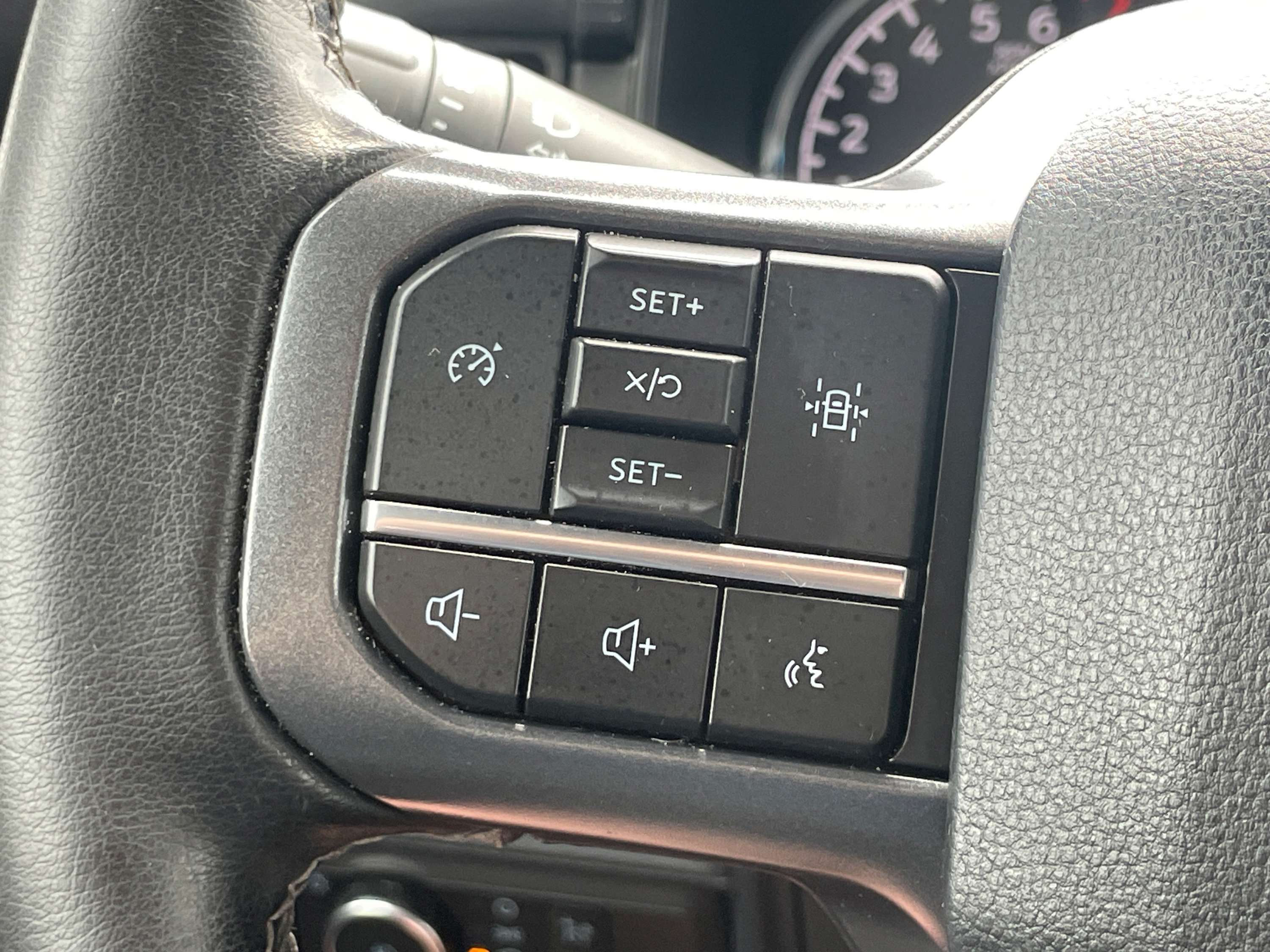 Used 2022 Ford F150 XLT w/ Equipment Group 302A High AWD/4WD image 38
