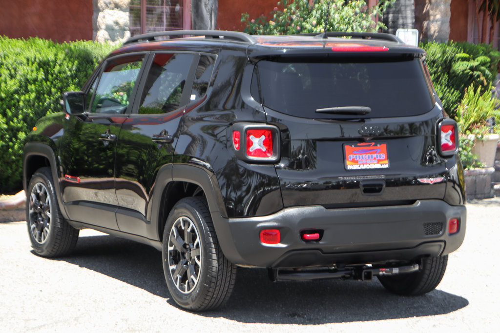 Used 2023 Jeep Renegade Trailhawk AWD/4WD image 6