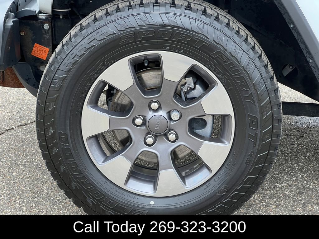 Used 2018 Jeep Wrangler Unlimited Sahara image 8