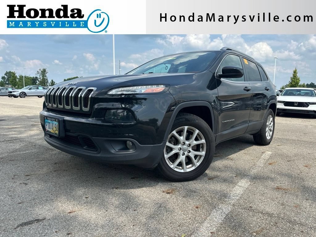 Used 2016 Jeep Cherokee Latitude w/ Cold Weather Group AWD/4WD image 1