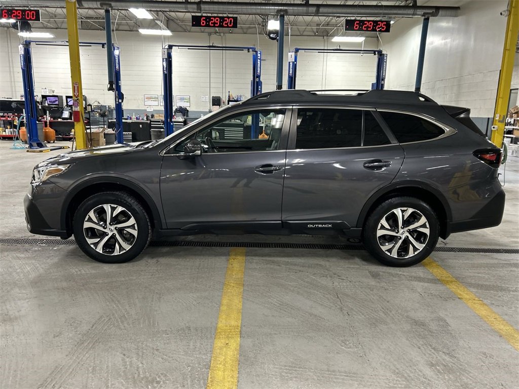 Certified 2022 Subaru Outback Limited XT image 5