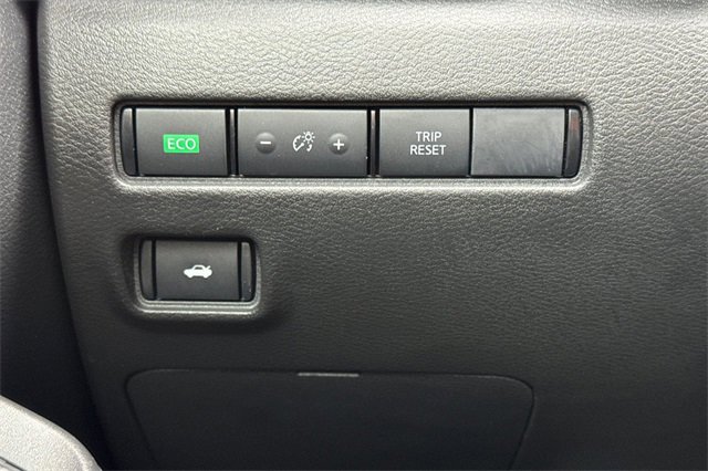 Used 2025 Nissan Sentra SV image 42