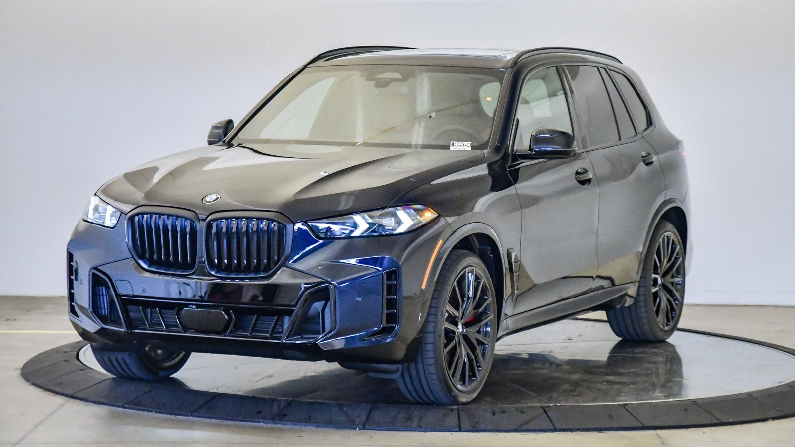 New 2026 BMW X5 xDrive40i w/ M Sport Package image 1