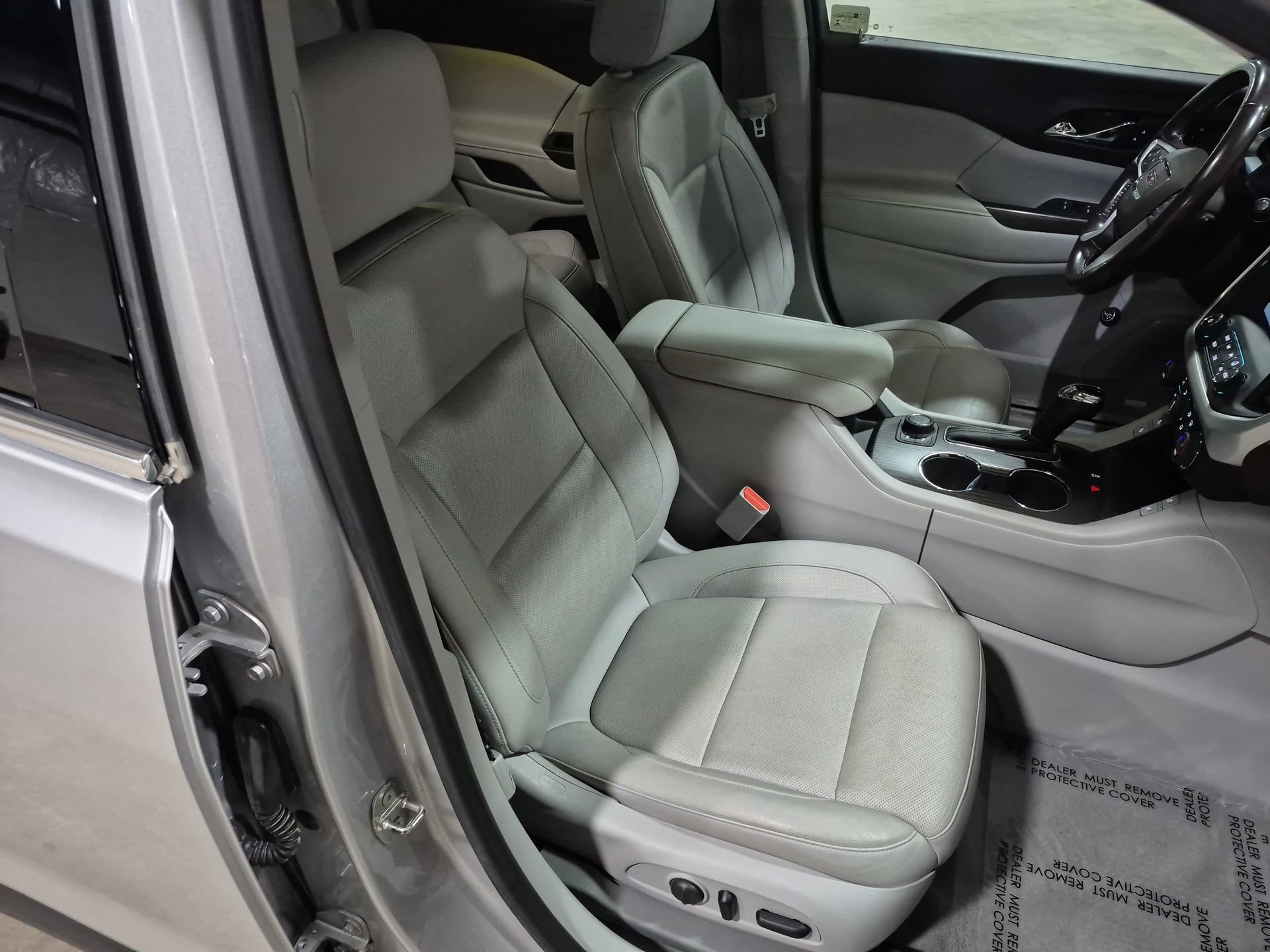 Used 2018 GMC Acadia SLT image 29