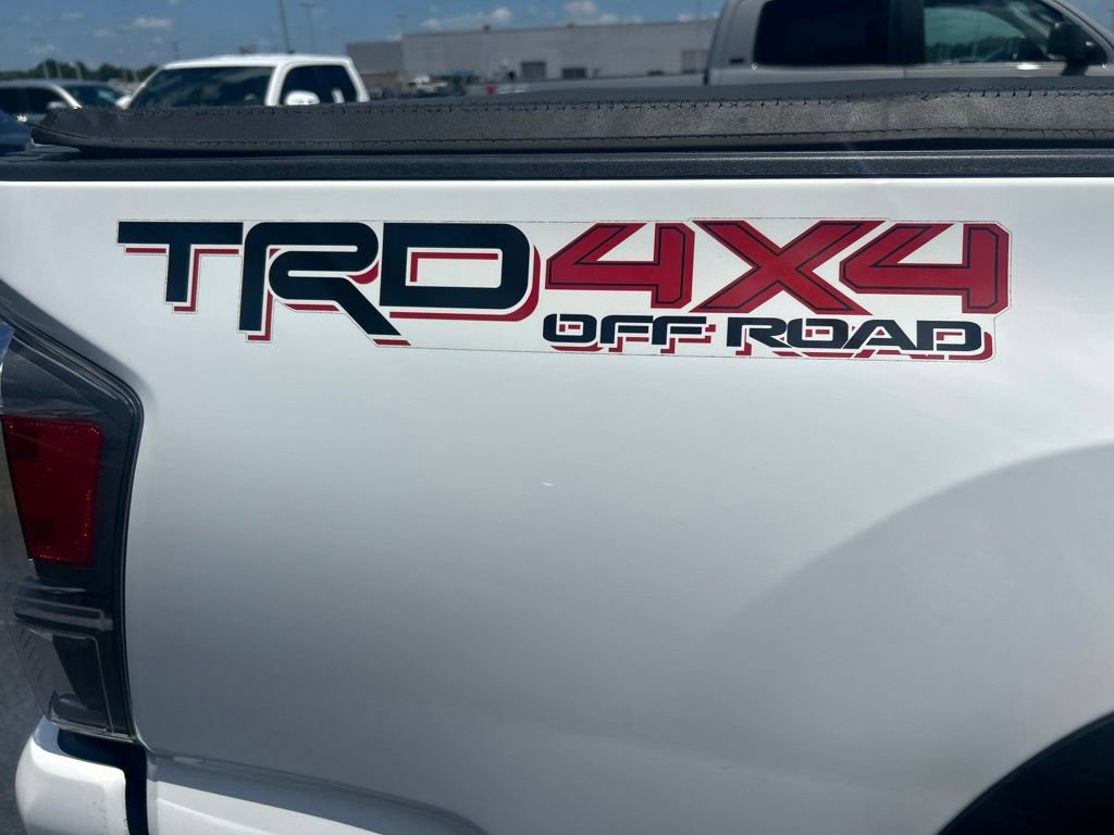 Used 2023 Toyota Tacoma TRD Off-Road w/ Technology Package AWD/4WD image 8