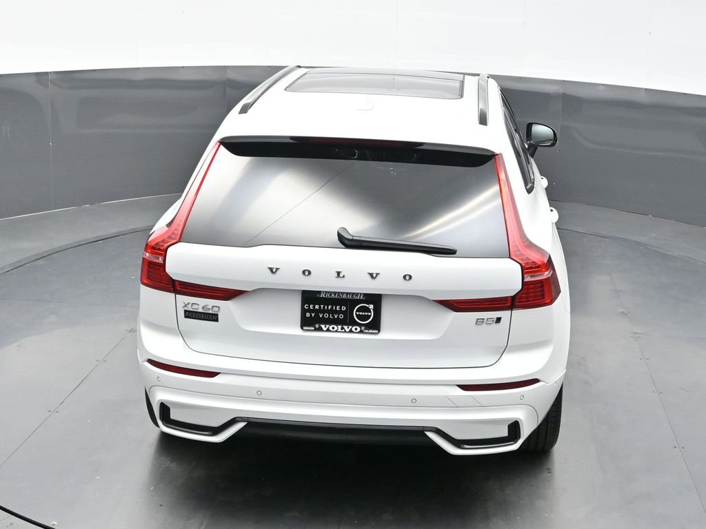 Used 2025 Volvo XC60 B5 Plus image 23