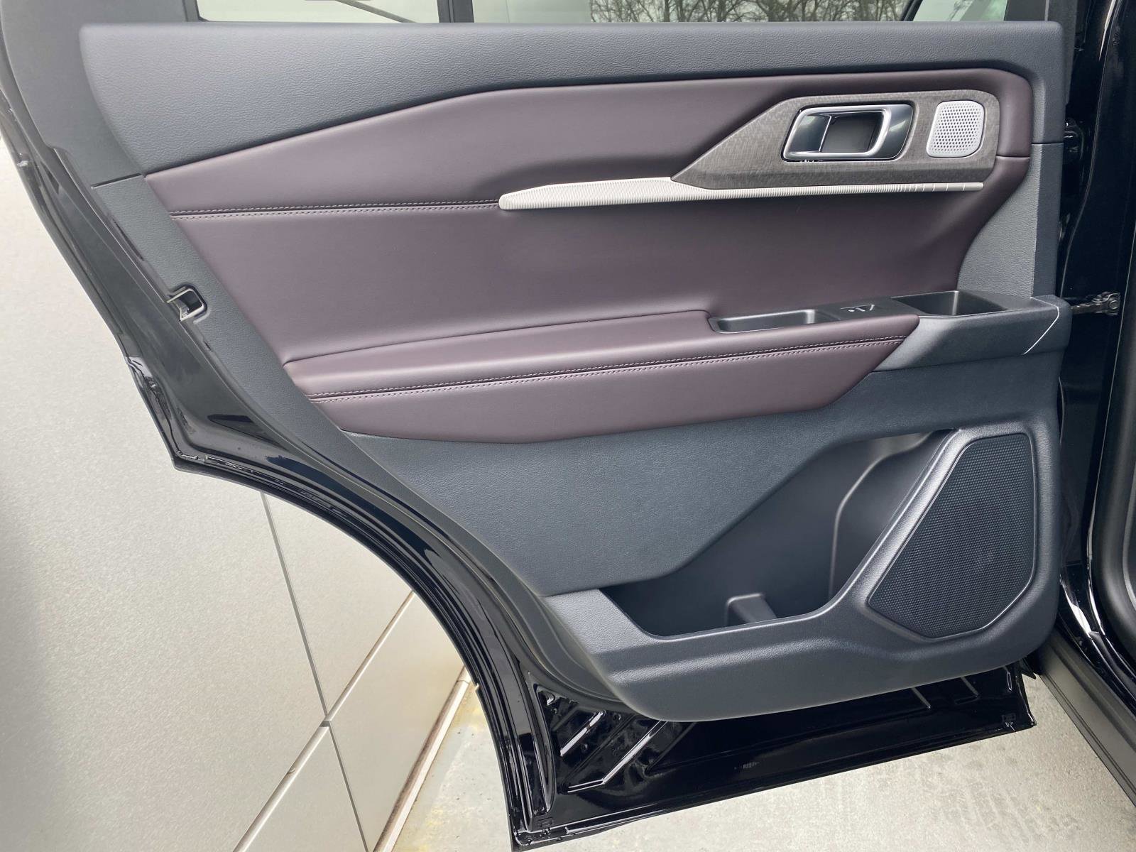 New 2026 Ford Explorer Platinum image 10