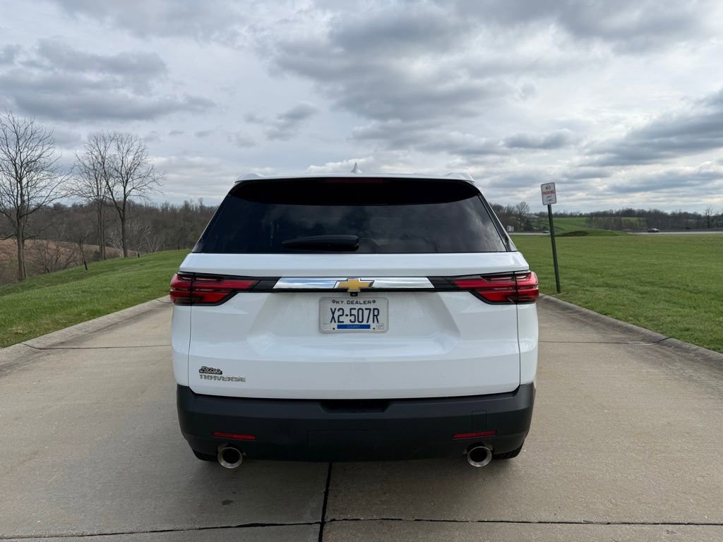 Used 2023 Chevrolet Traverse LS w/ Safety Package image 4