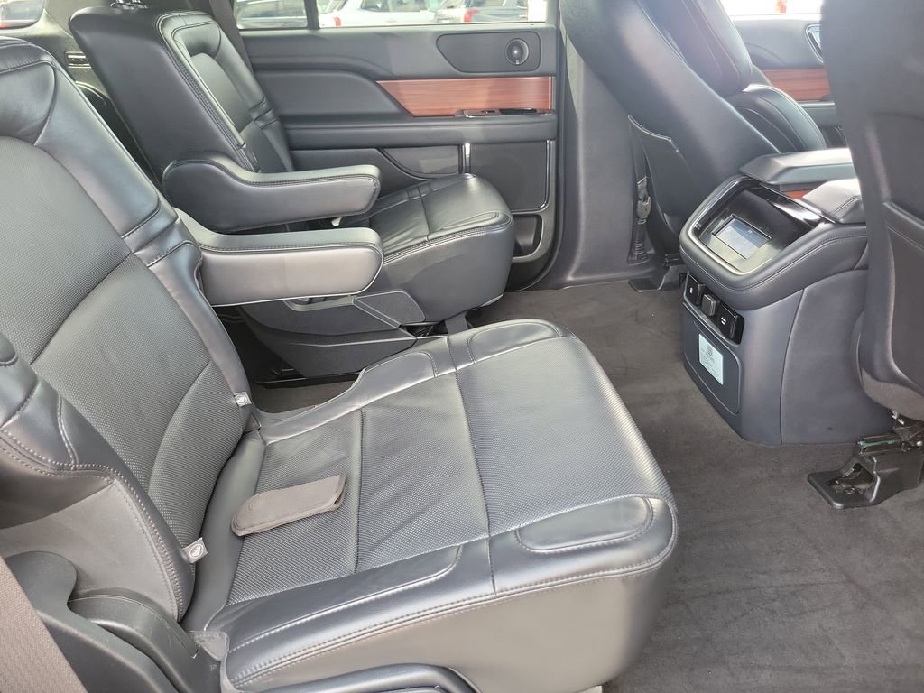 Used 2024 Lincoln Navigator Reserve image 26
