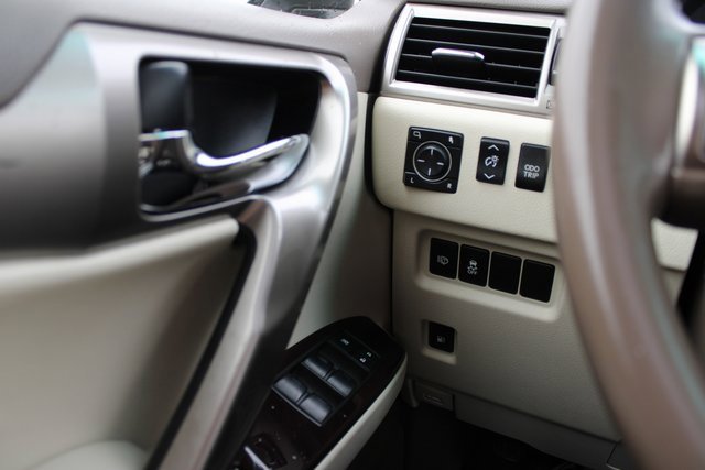 Used 2014 Lexus GX 460 image 25