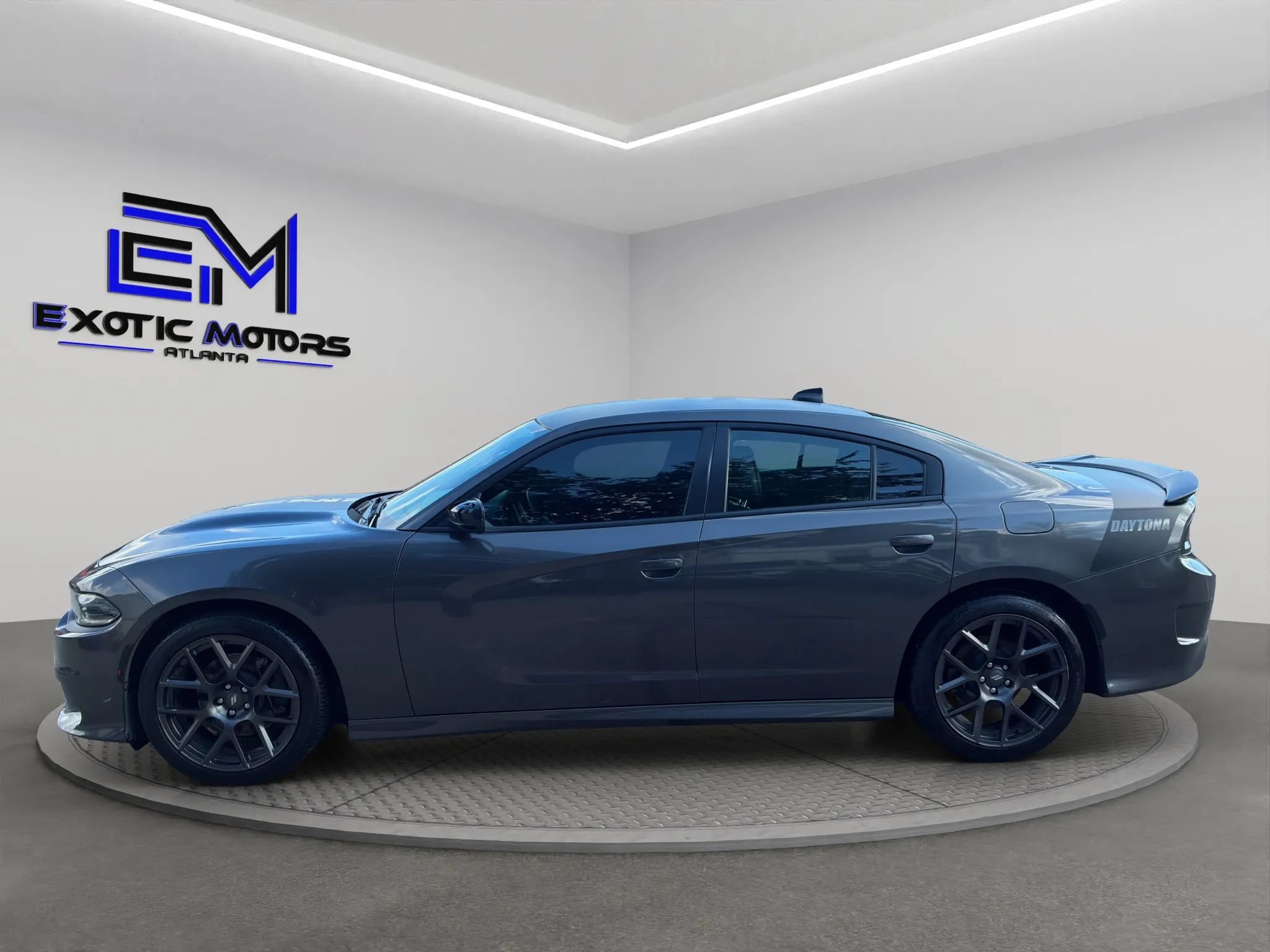 Used 2019 Dodge Charger R/T w/ Daytona Edition Group RWD image 2