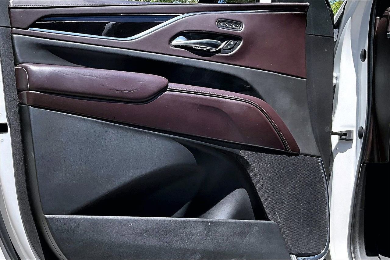 Used 2021 Cadillac Escalade Sport Platinum image 17